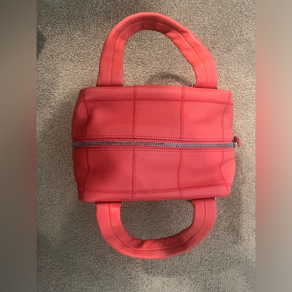 CHANEL - Pink Leather Handbag - *RARE* - Picture 8 of 14